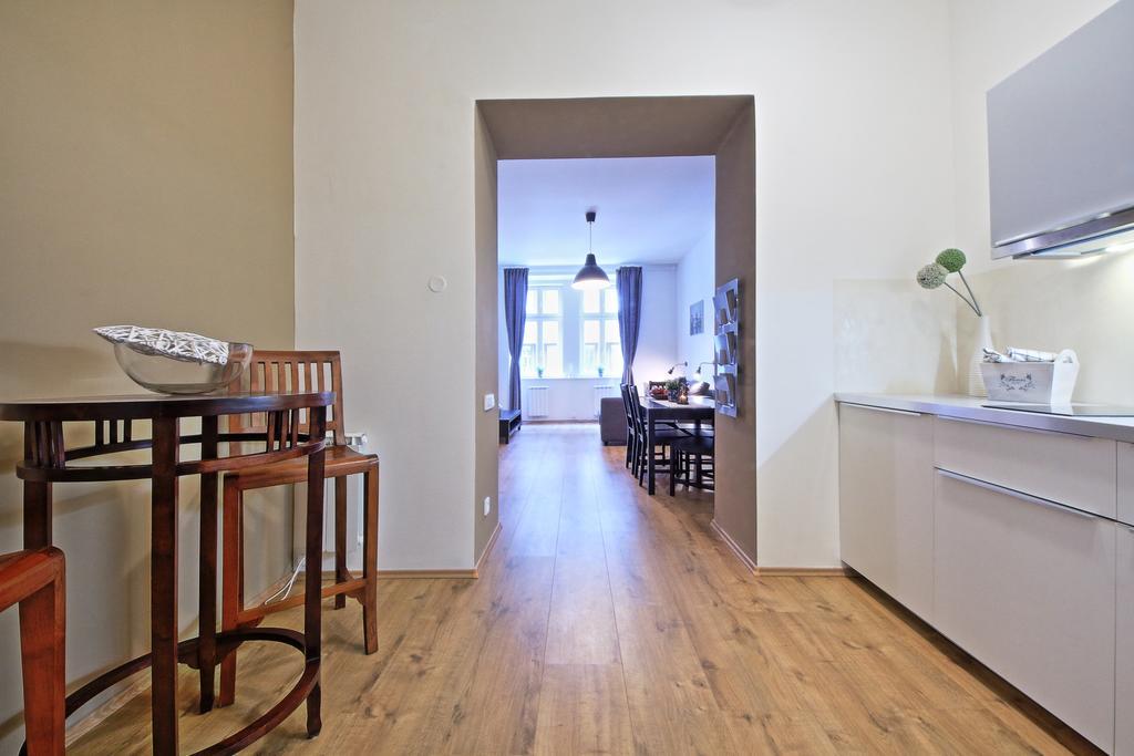 Nabo Apartments ปราก ภายนอก รูปภาพ