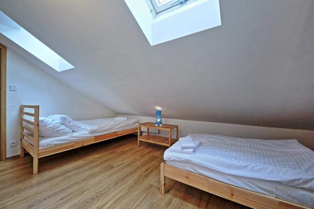 Nabo Apartments ปราก ภายนอก รูปภาพ