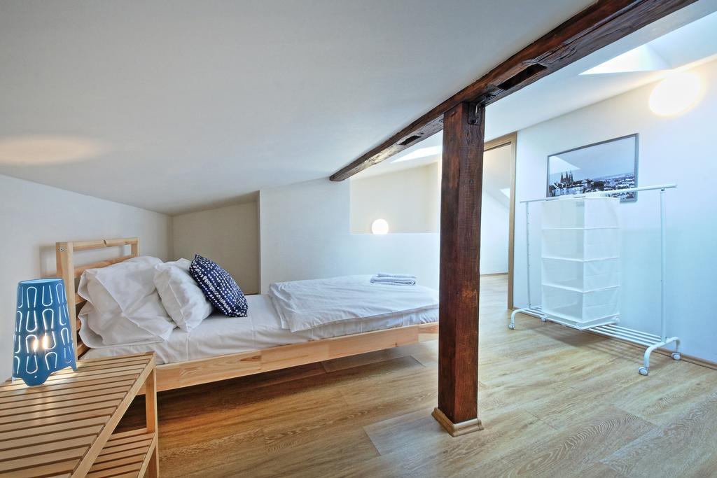 Nabo Apartments ปราก ภายนอก รูปภาพ
