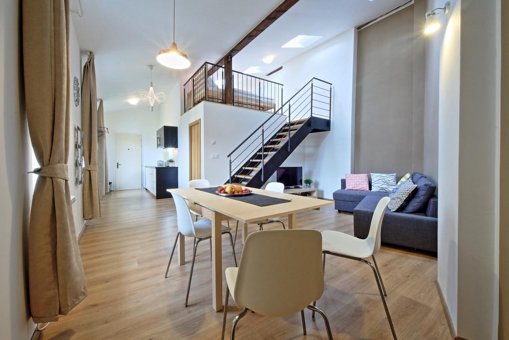 Nabo Apartments ปราก ภายนอก รูปภาพ