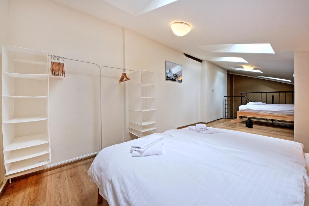 Nabo Apartments ปราก ภายนอก รูปภาพ