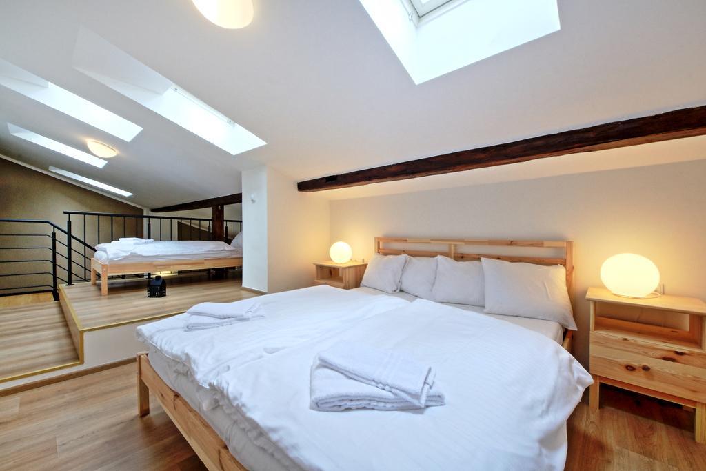Nabo Apartments ปราก ภายนอก รูปภาพ