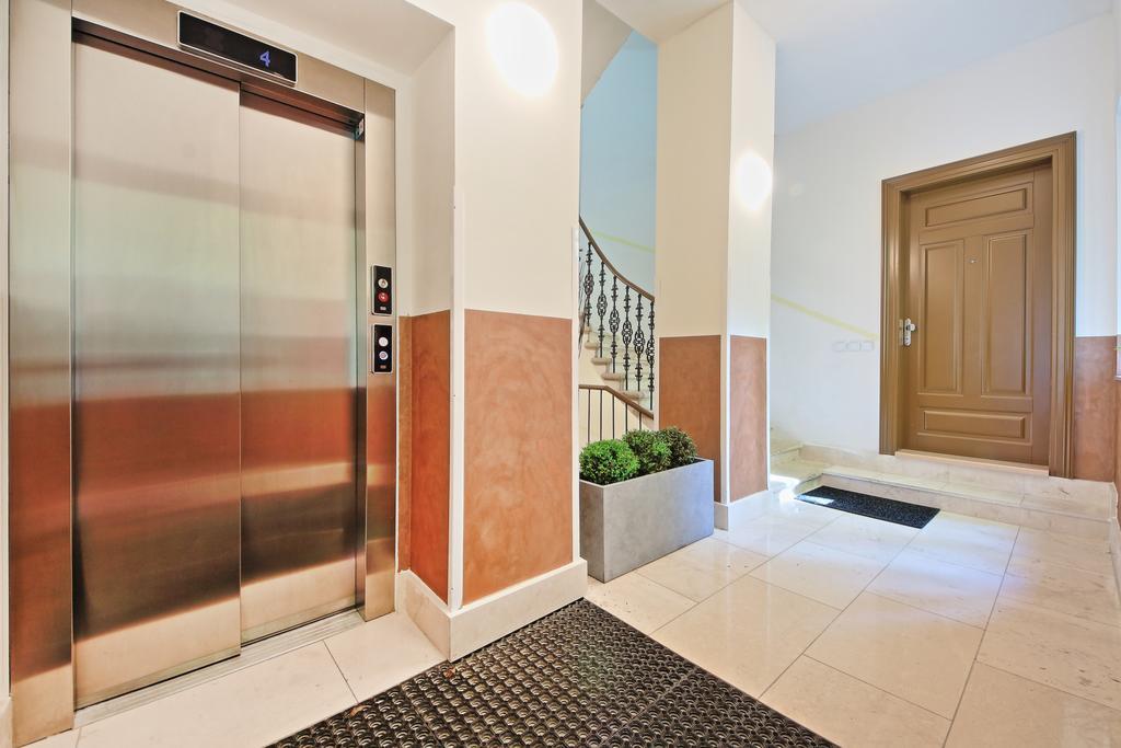 Nabo Apartments ปราก ภายนอก รูปภาพ